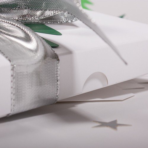 Geschenkverpackung in weiß