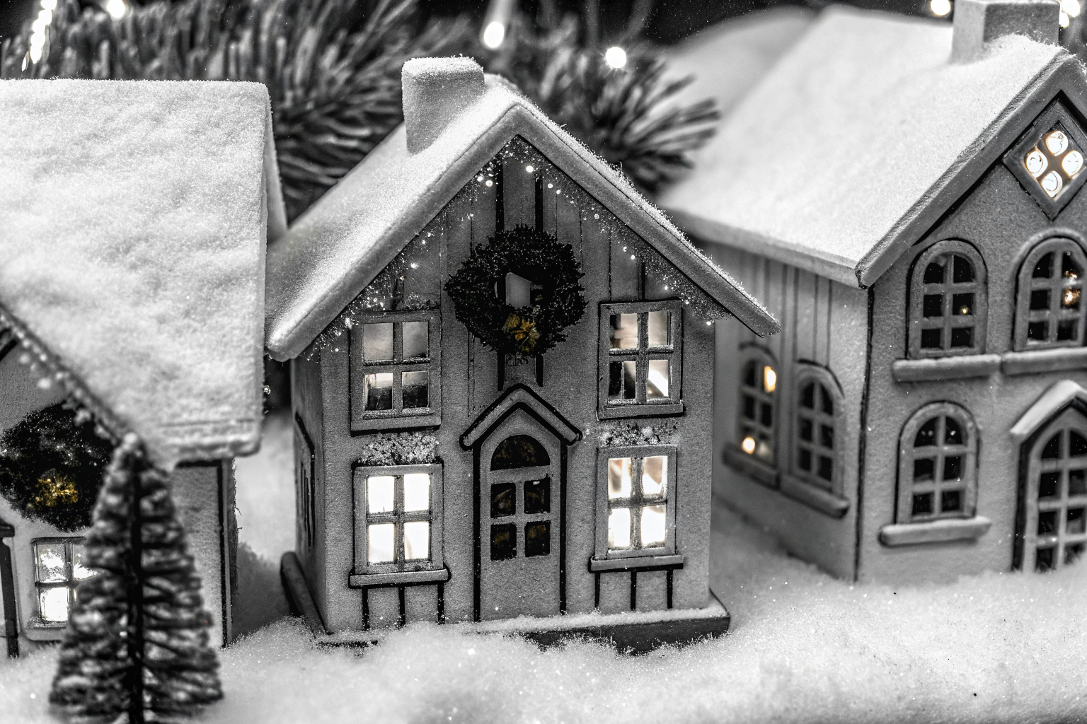 Ein wunderschön gestaltetes Hygge Dorf Adventskalender-Set mit kleinen Häusern. Hygge Dorf Adventskalender-Set