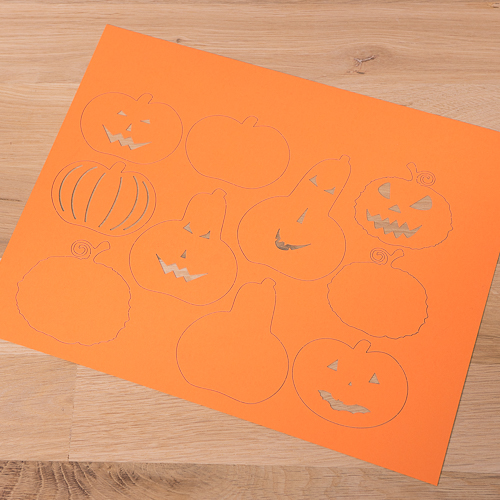 Dekobogen "Spooky Pumpkins" zum Basteln