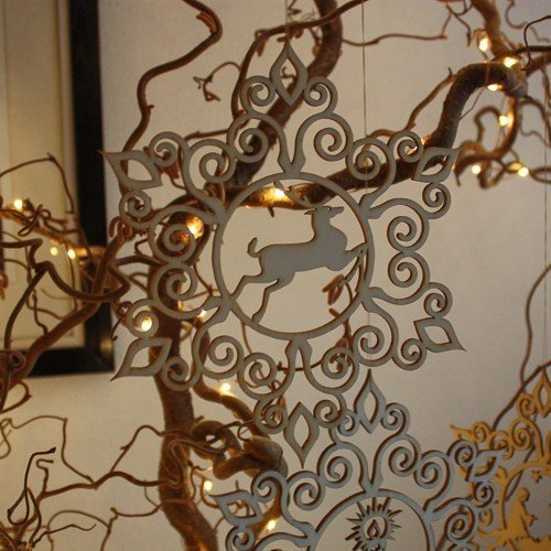 Holz-Ornamentsterne mittel