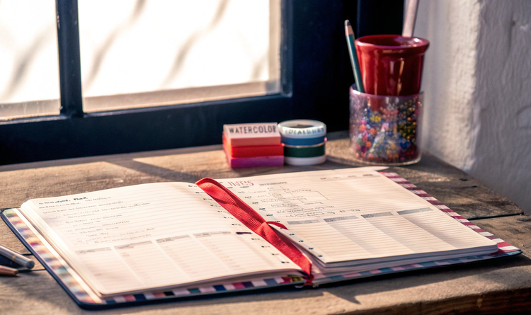 So gestaltest du dein eigenes Notizbuch: Kreative Ideen & Tipps