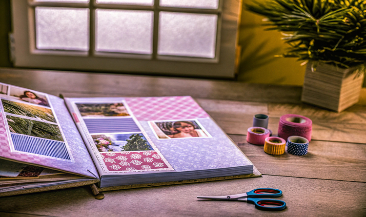 So gestaltest du dein eigenes Scrapbook: Tipps & Materialien