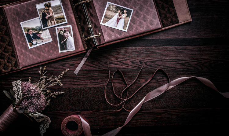 Wie du dein eigenes Hochzeitsalbum gestaltest: DIY-Guide Wie du dein eigenes Hochzeitsalbum gestaltest: DIY-Guide